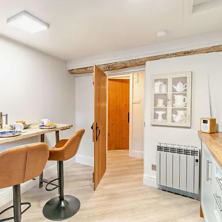 1 Bed In Grange-over-sands Oc-93388 * カートメル
